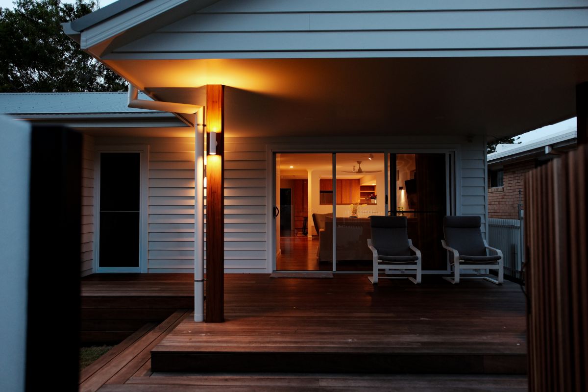 Backyard Lighting Electrician